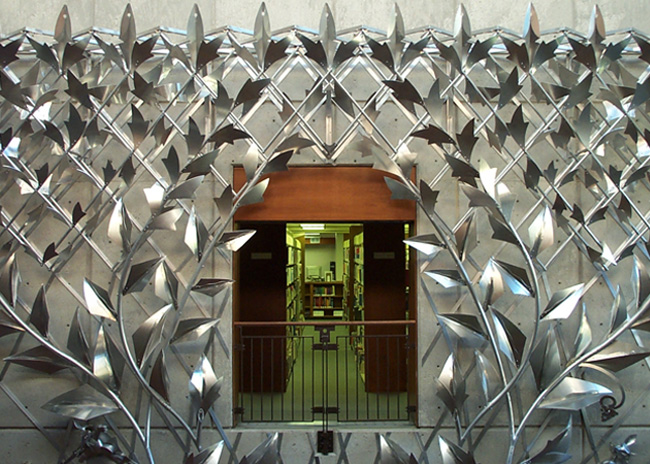 Manhattan Public Library, Aluminum Trellis