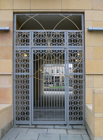 Rosenkranz Gate, Yale University